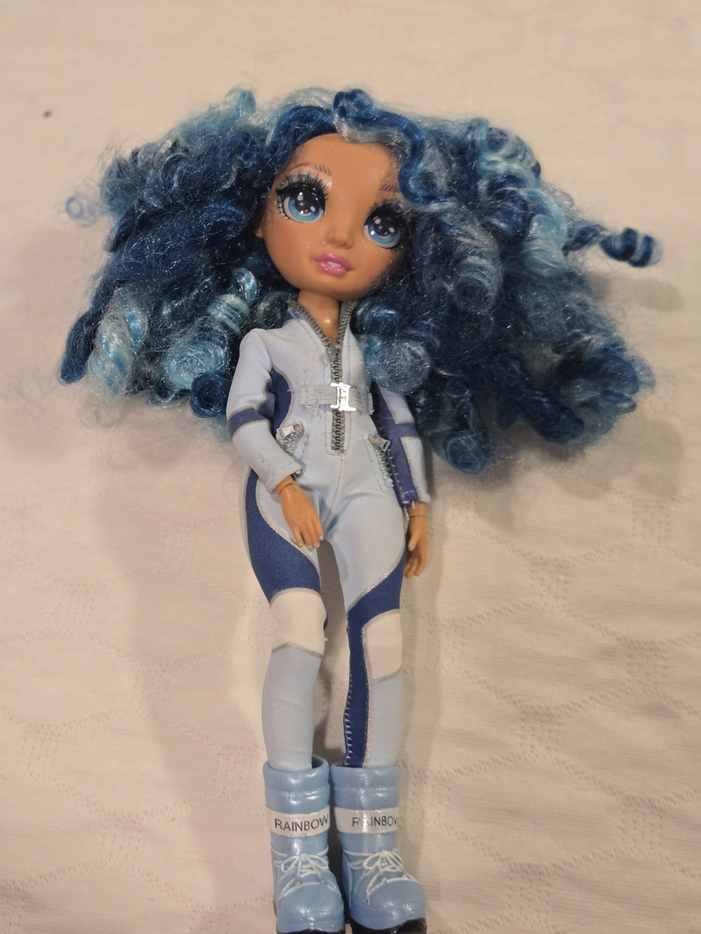 Rainbow High Winter Break Skylar Fashion Doll Blue Themed Hair Clothing